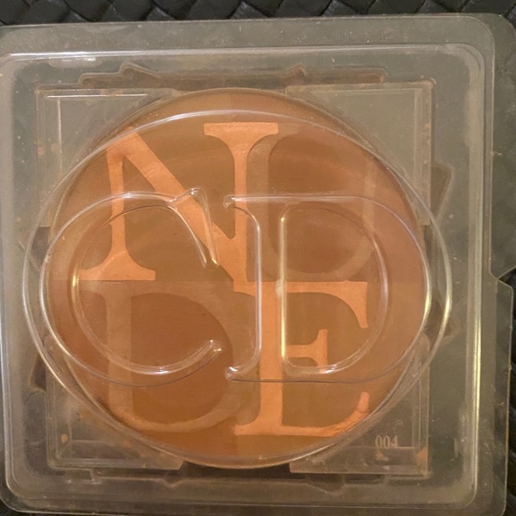 Dior Skin Bronzer 004 - Picture 2 of 2